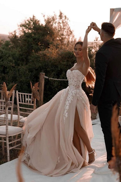 Fairy Ball Gown Sweetheart Dark Champagne Tulle Wedding Dresses with Appliques VK23061408
