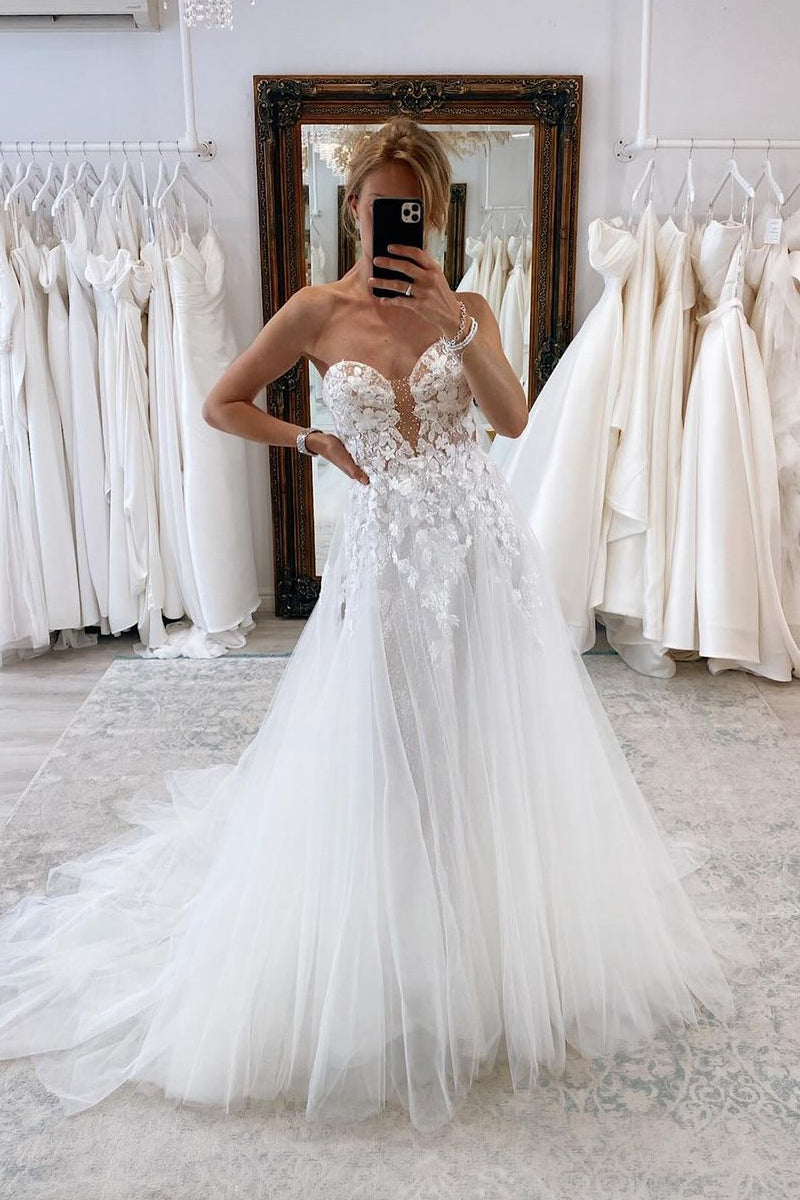 Gorgeous A-Line Strapless Tulle Lace Wedding Dresses VK24052101
