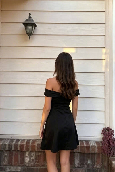 Off the Shoulder Black Short Dress with Keyhole