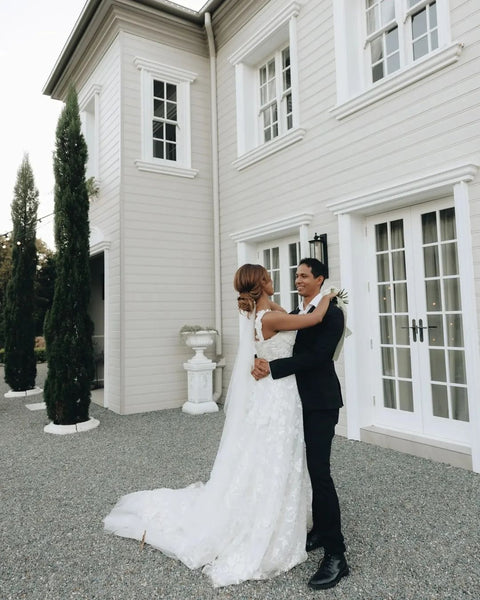 Gourgeous A Line Sweetheart Tulle Wedding Dresses with Appliques VK23060802