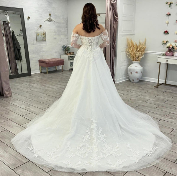 A Line Boho Wedding Dresses Tulle Lace Appliqued Long Sleeves Bridal Wedding Gown