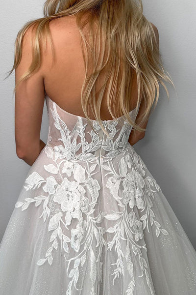 Charming A-Line Sweetheart Tulle Beach Wedding Dresses with Appliques VK23091609
