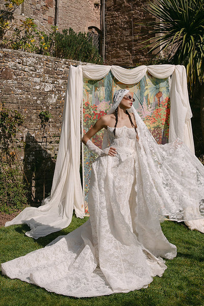 Mermaid Strapless White Lace Wedding Dresses VK25093008