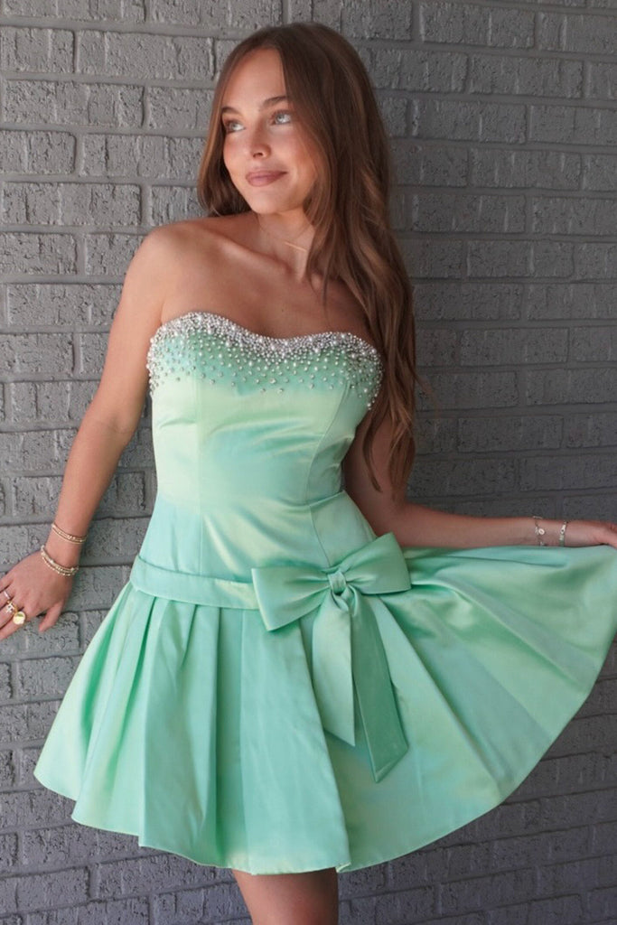 Cute A Line Sweetheart Green Satin Short Homecoming Dress with Beading VK26062402
