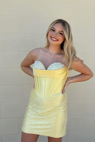 Sparkly Tight Sweetheart Yellow Satin Tiered Homecoming Dress with Beading VK26072001