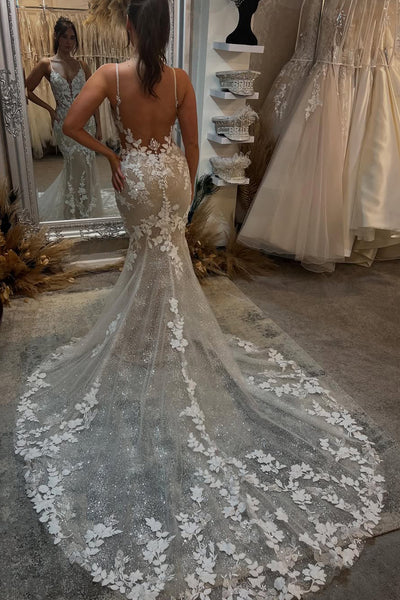 Charming Mermaid V Neck Dark Champagne Wedding Dress with Appliques VK25052906