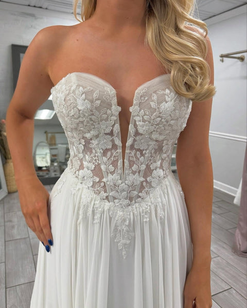 Strapless A Line Beach Wedding Dresses Tulle Lace Flower Bride Wedding Gown