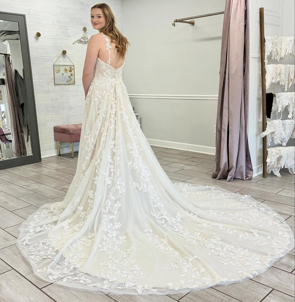Elegant A Line Beach Tulle Wedding Dresses for Bride Lace Embroidery Wedding Gowns