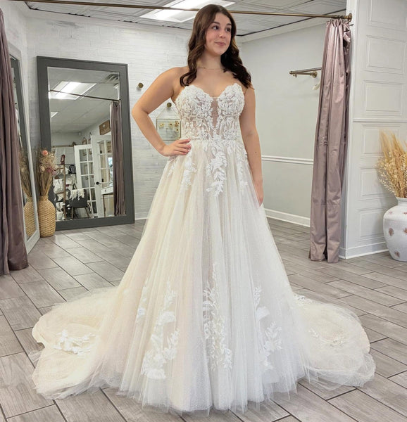 A Line Boho Wedding Dresses Strapless Tulle Lace Beach Bridal Wedding Gowns