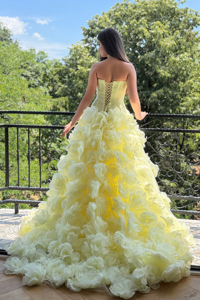Gorgeous A-Line Strapless Yellow Tulle Prom Dresses with Handmade Flowers VK26081104