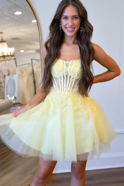 A Line Scoop Neck Yellow Tulle Short Homecoming Dress with Appliques AB26073015