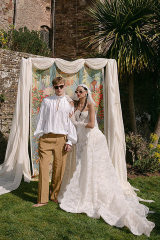 Mermaid Strapless White Lace Wedding Dresses VK25093008