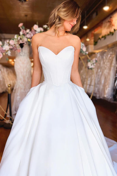 Gorgeous A-Line Strapless White Satin Wedding Dresses with Pockets VK24050705