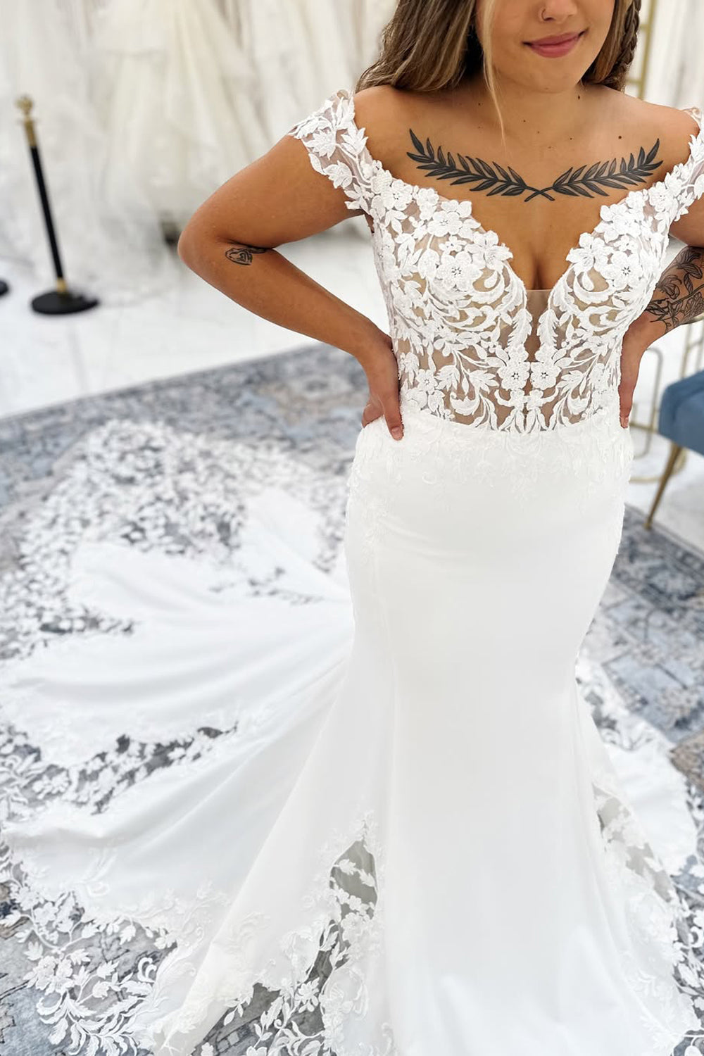 Mermaid Off the Neck Satin Long Wedding Dress with Appliques VK25060202