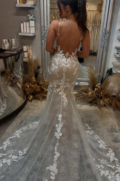 Charming Mermaid V Neck Dark Champagne Wedding Dress with Appliques VK25052906