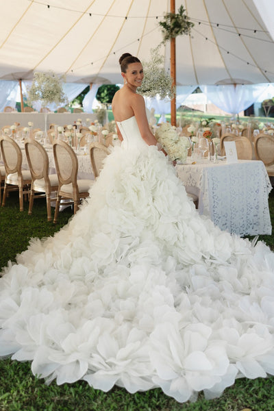 Ball Gown Strapless White Tulle Wedding Dresses with Train VK26081902