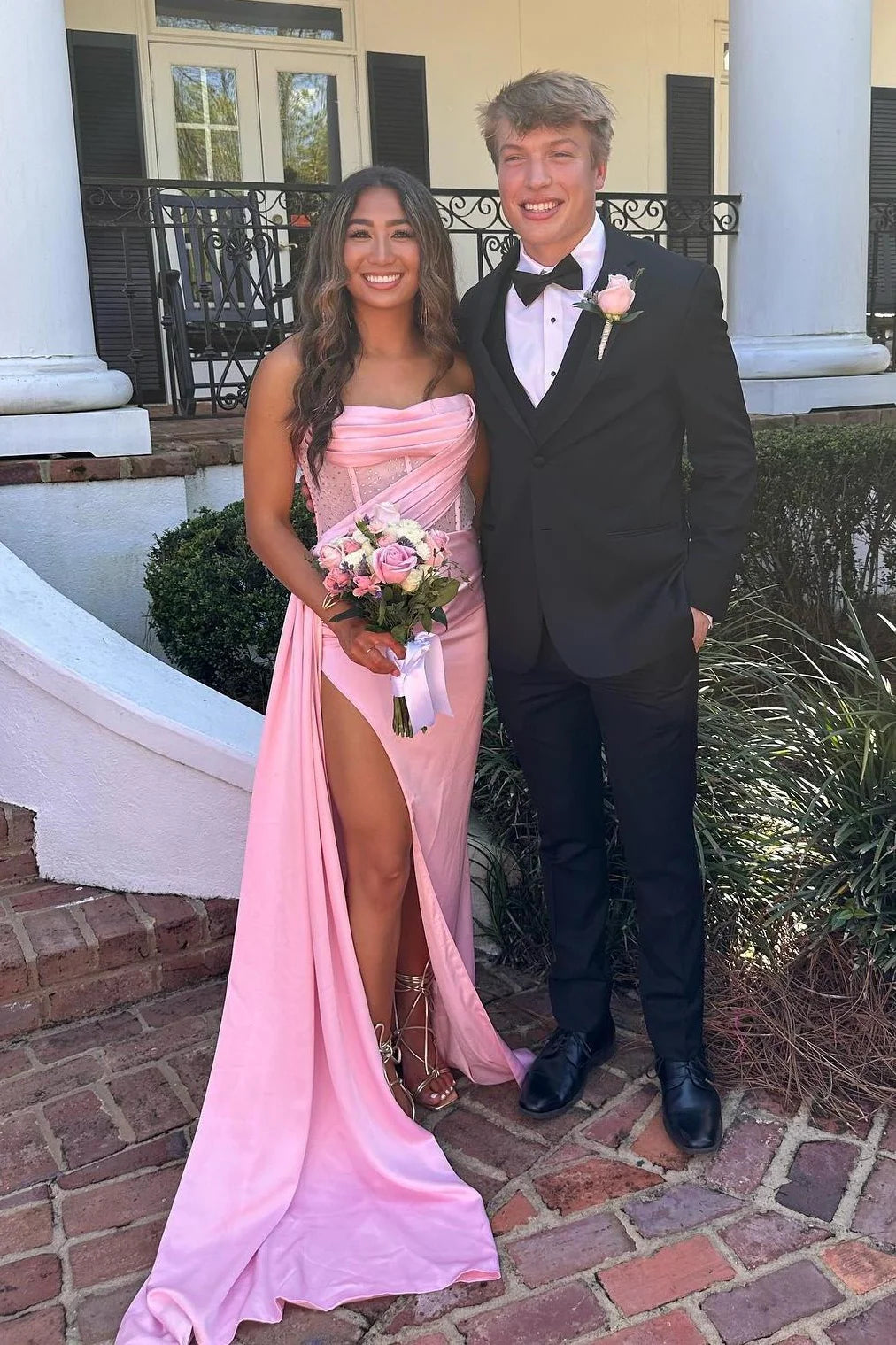 Cute Mermaid Strapless Pink Satin Prom Dress with Slit VK020101