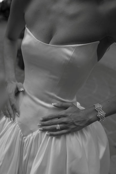 A-Line Strapless White Satin Wedding Dresses VK26082202