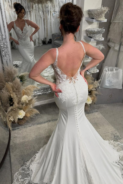 Gorgeous Mermaid V Neck Satin Wedding Dress with Appliques VK022809