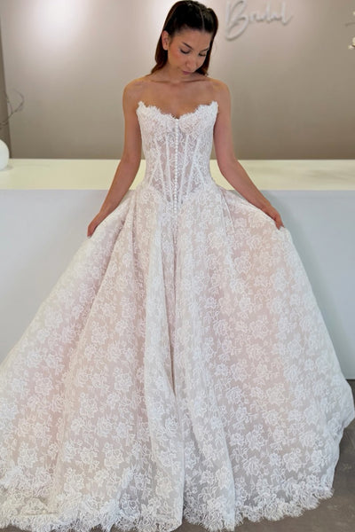 Elegant A-Line Strapless Lace Wedding Dresses VK26082206