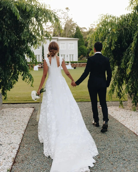 Gourgeous A Line Sweetheart Tulle Wedding Dresses with Appliques VK23060802