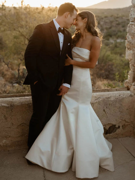 Gorgeous Mermaid Strapless Satin Long Wedding Dresses