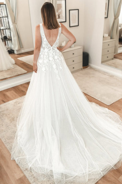 Fairy Ball Gown V Neck Tulle White Wedding Dress with Appliques VK090806
