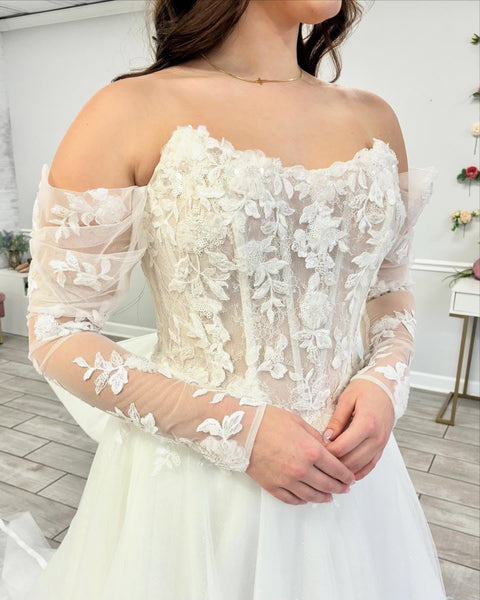 A Line Boho Wedding Dresses Tulle Lace Appliqued Long Sleeves Bridal Wedding Gown