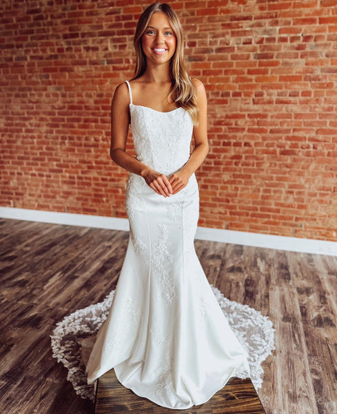 Mermaid Satin Lace Wedding Dresses Boho Appliqued Bride Wedding Gowns