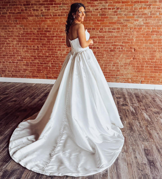 Strapless Satin Bride Wedding Dresses A Line Sweetheart Corset Wedding Gowns