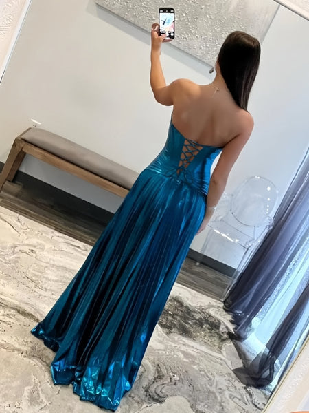 Sweetheart Metallic Pleated Long Formal Dress With Slit