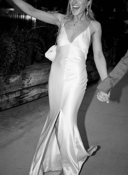 V-Neck Sleeveless Floor-Length Wedding Dresses