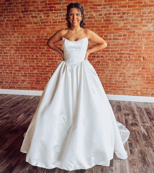 Strapless Satin Bride Wedding Dresses A Line Sweetheart Corset Wedding Gowns