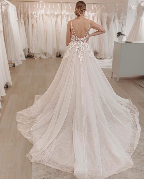 Elegant A Line V Neck Tulle Wedding Dresses with Appliques VK120704