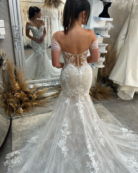 Charming Mermaid Off the Shoulder Lace Wedding Dresses with Appliques VK103102