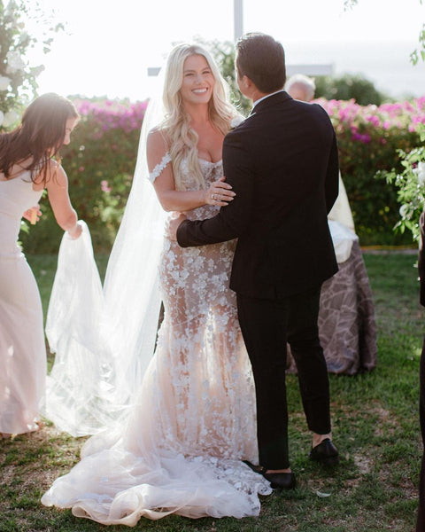 Gorgeous Mermaid Off the Shoulder Lace Wedding Dresses with Train VK120601