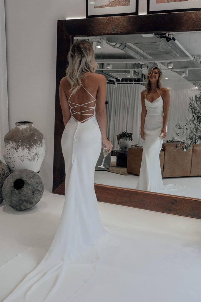 Free Shipping Rush order White Mermaid Wedding Dresses Halter Sain