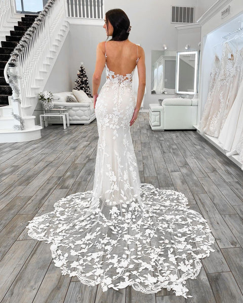 Charming Mermaid V Neck Wedding Dresses with Appliques VK121101