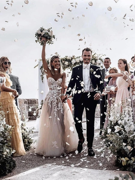 Glamorous Tulle Wedding Dresses A-line Appliqued Bridal Gowns