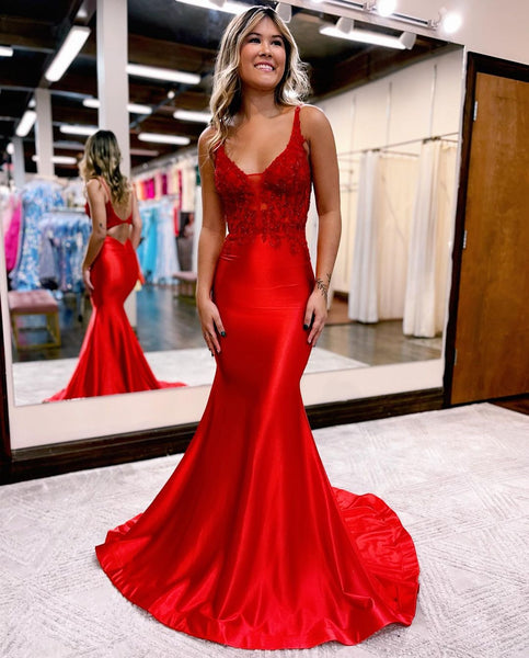 Charming Mermaid V Neck Navy Satin Prom Dresses with Appliques VK122905