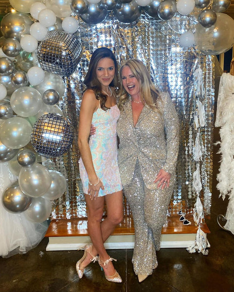 Cute Sheath Scoop Neck Straps White Lace Sequins Homecoming Dresses VK23011302
