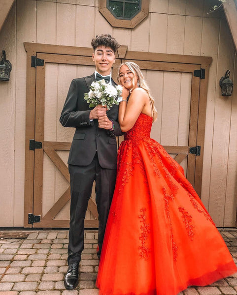 Cute A Line Scoop Neck Red Tulle Prom Dresses with Appliques VK122401