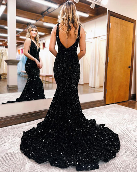 Charming Mermaid V Neck Black Velvet Sequins Prom Dresses VK23011801
