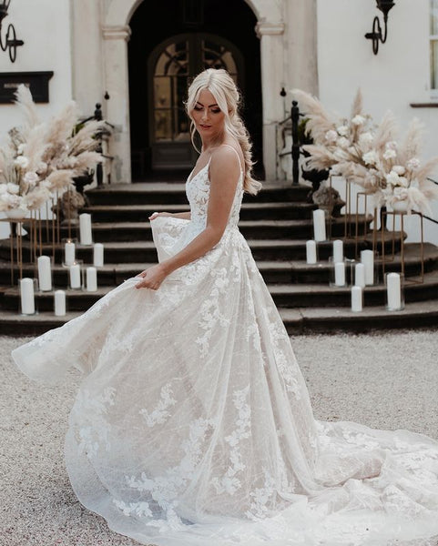 Charming A Line V Neck Lace Tulle Wedding Dresses with Appliques VKWD073001