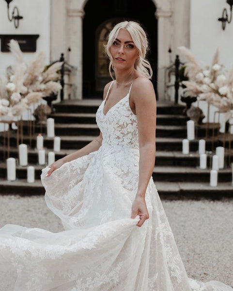Charming A Line V Neck Lace Tulle Wedding Dresses with Appliques VKWD073001