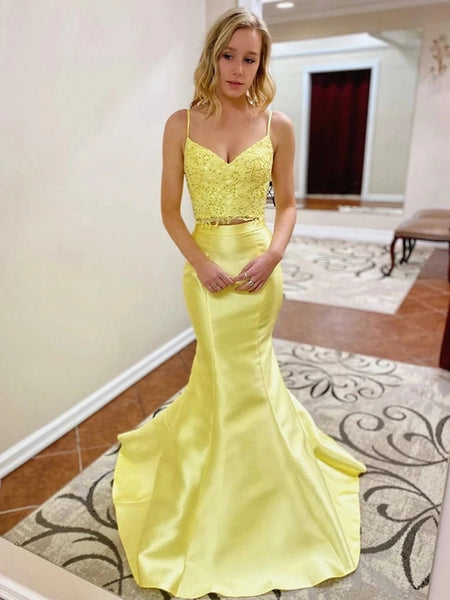 Chic Two Piece V Neck Yellow Satin Mermaid Prom Evening Dresses with Beaded VK0119039