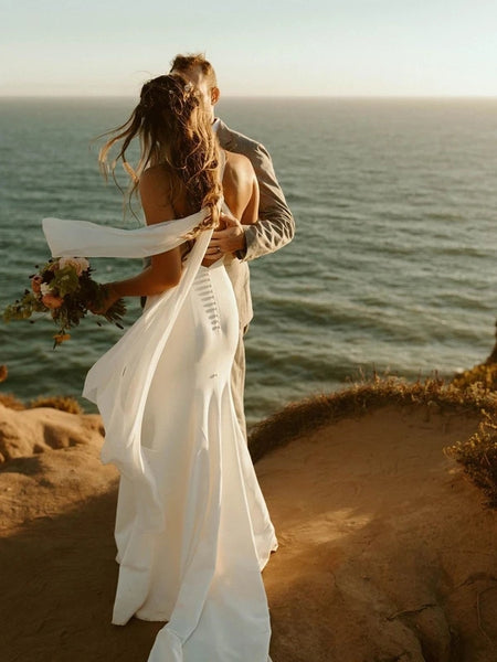 Unique Halter Neckline Backless Satin Wedding Dresses Sleeveless Mermaid Bridal Gowns VK0309002