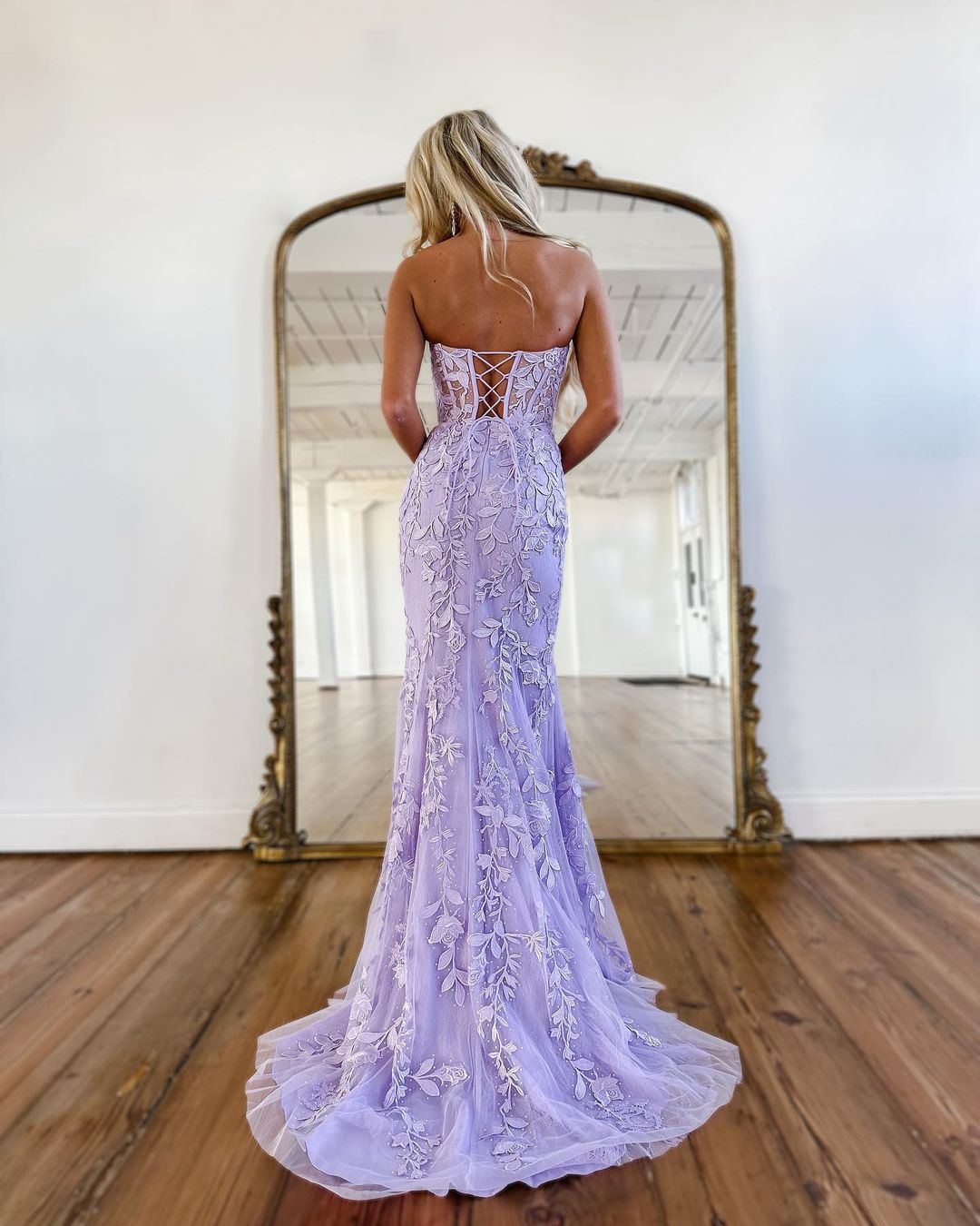 Attractive Mermaid Strapless Lavender Prom Dresses with Appliques VK123103