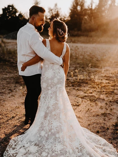 Amazing V-Neck Lace Appliuqed Slit Wedding Dresses Mermaid Backless Bridal Gowns VK0216002