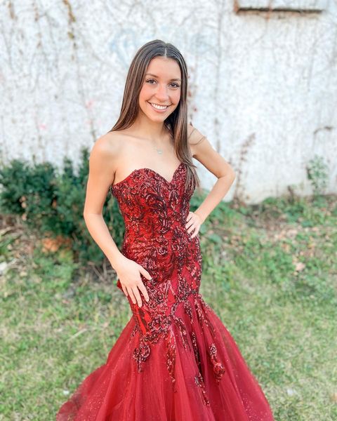 Stunning Mermaid Sweetheart Red Prom Dresses with Sequins Appliques VK22031504